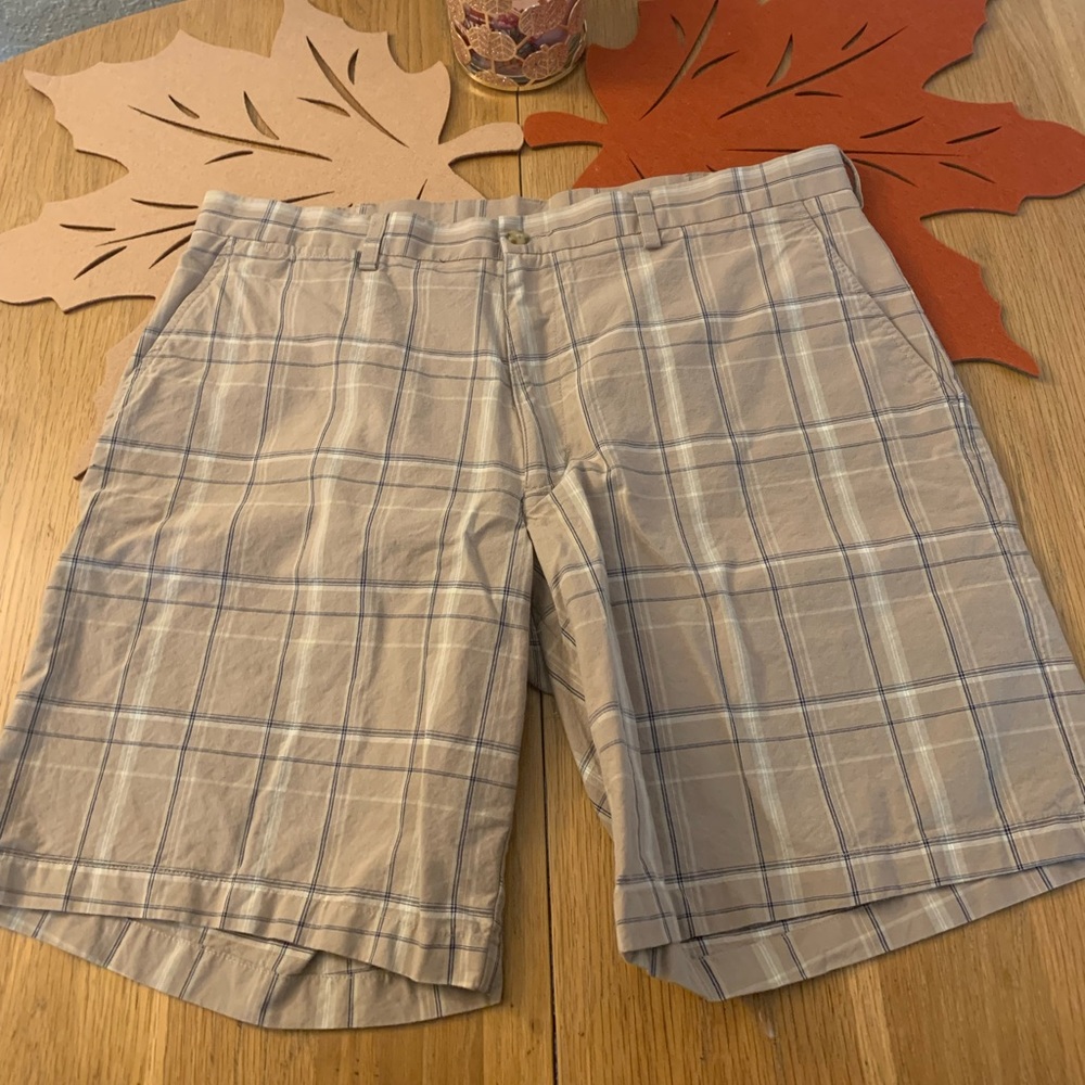 Mens PGA tour golf shorts size 38